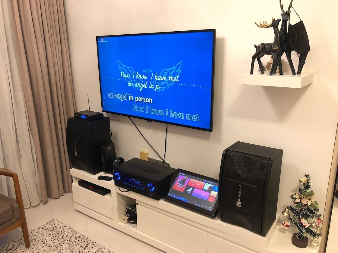 karaoke equipment